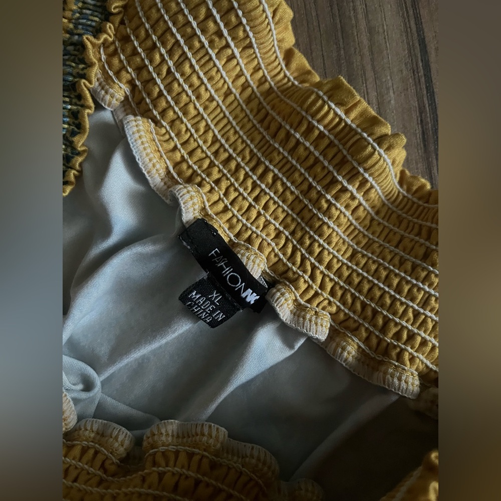 Boho Top 🧚🏽‍♀️ - Picture 3 of 3
